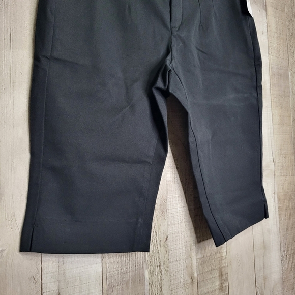 Old Navy Polished Pixie Black Capris Pants. Size 10 Petite - Picture 4 of 10